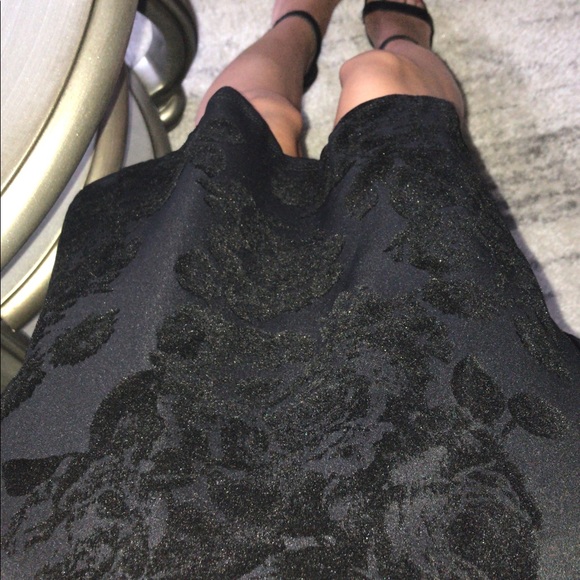 Black high low off the shoulder floral print dress from Windsor - Picture 3 of 4